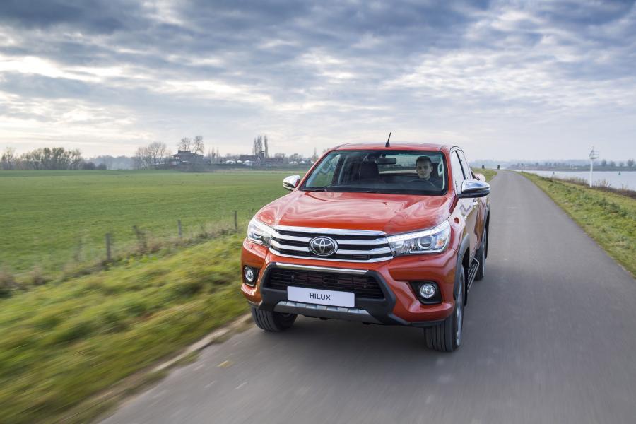  Toyota Hilux Challenger Xtra Cab 2019 года  (EU) (фото 4 из 9)